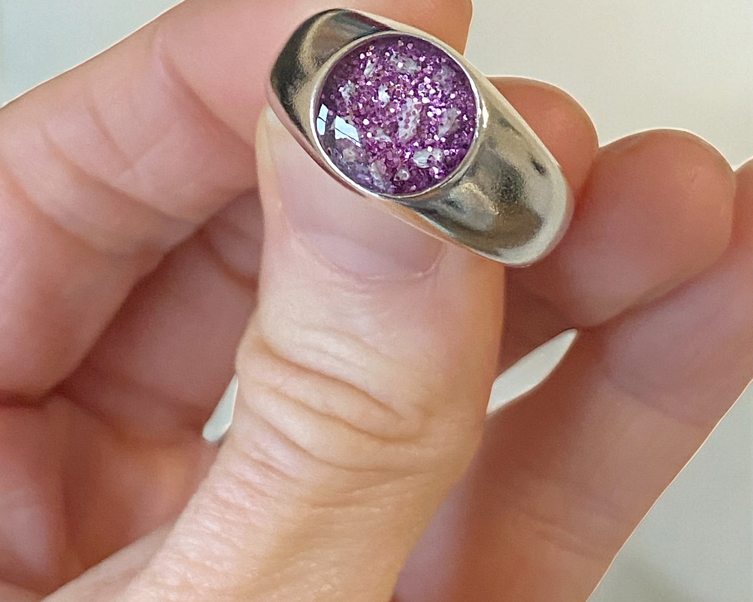 Memorial Ashes Signet Ring - Little Fingers 'n' Toes