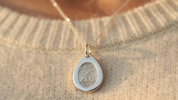 Isla – Teardrop Fingerprint Necklace in Polished Sterling Silver - Little Fingers 'n' Toes