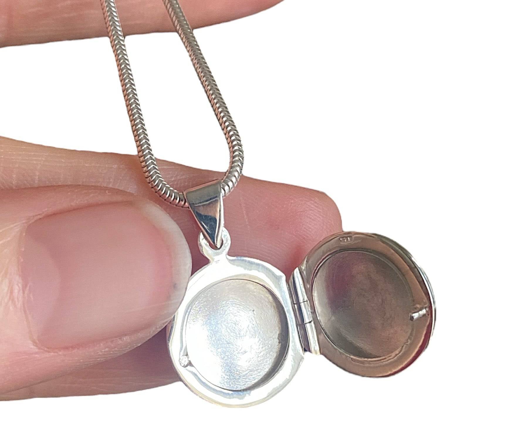 Memorial Ashes Locket Necklace - Little Fingers 'n' Toes