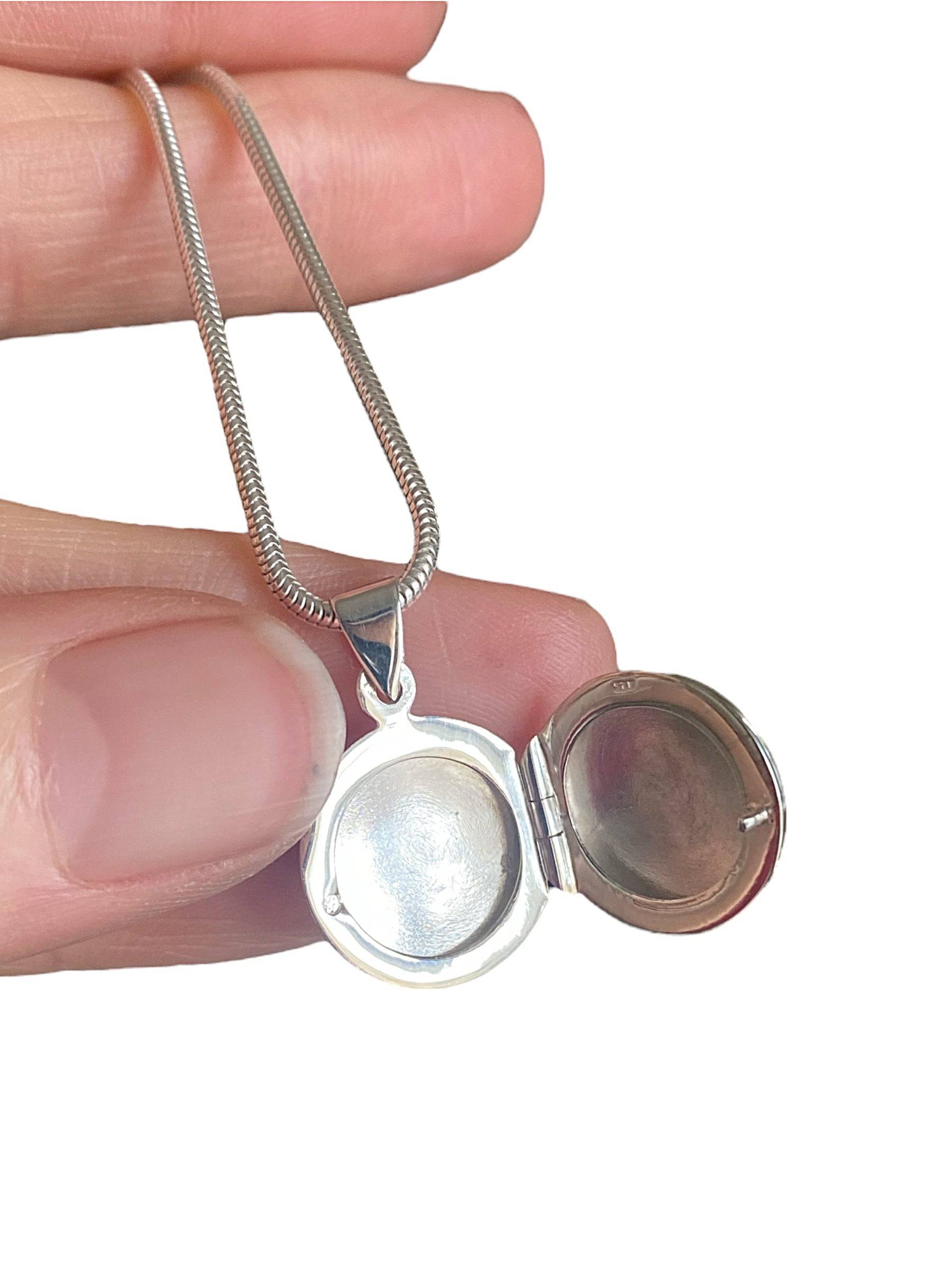 Memorial Ashes Locket Necklace - Little Fingers 'n' Toes