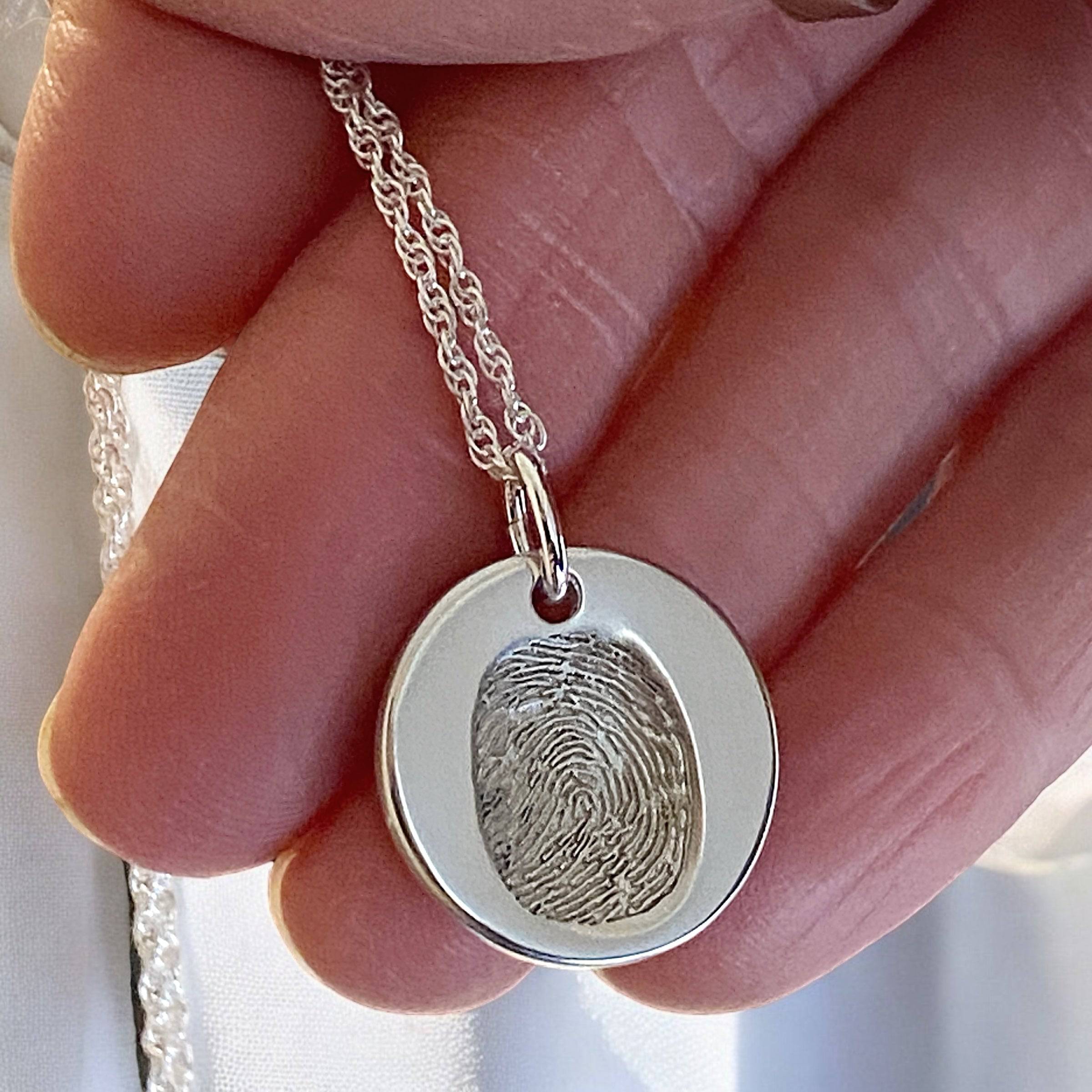 Elodie – Circle Fingerprint Pendant Necklace in Sterling Silver - Little Fingers 'n' Toes