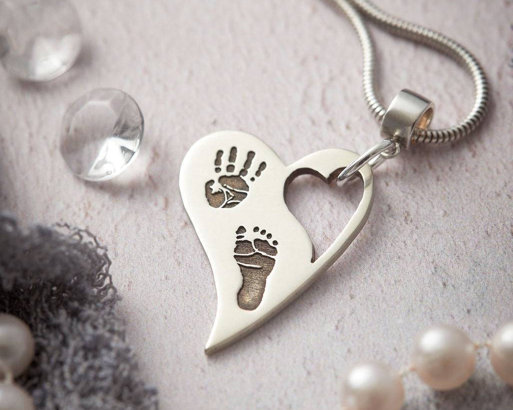 Handprint/Footprint Wavy Heart - Little Fingers 'n' Toes