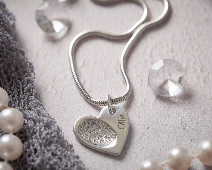 Elara – Heart-Shaped Fingerprint Pendant - Little Fingers 'n' Toes