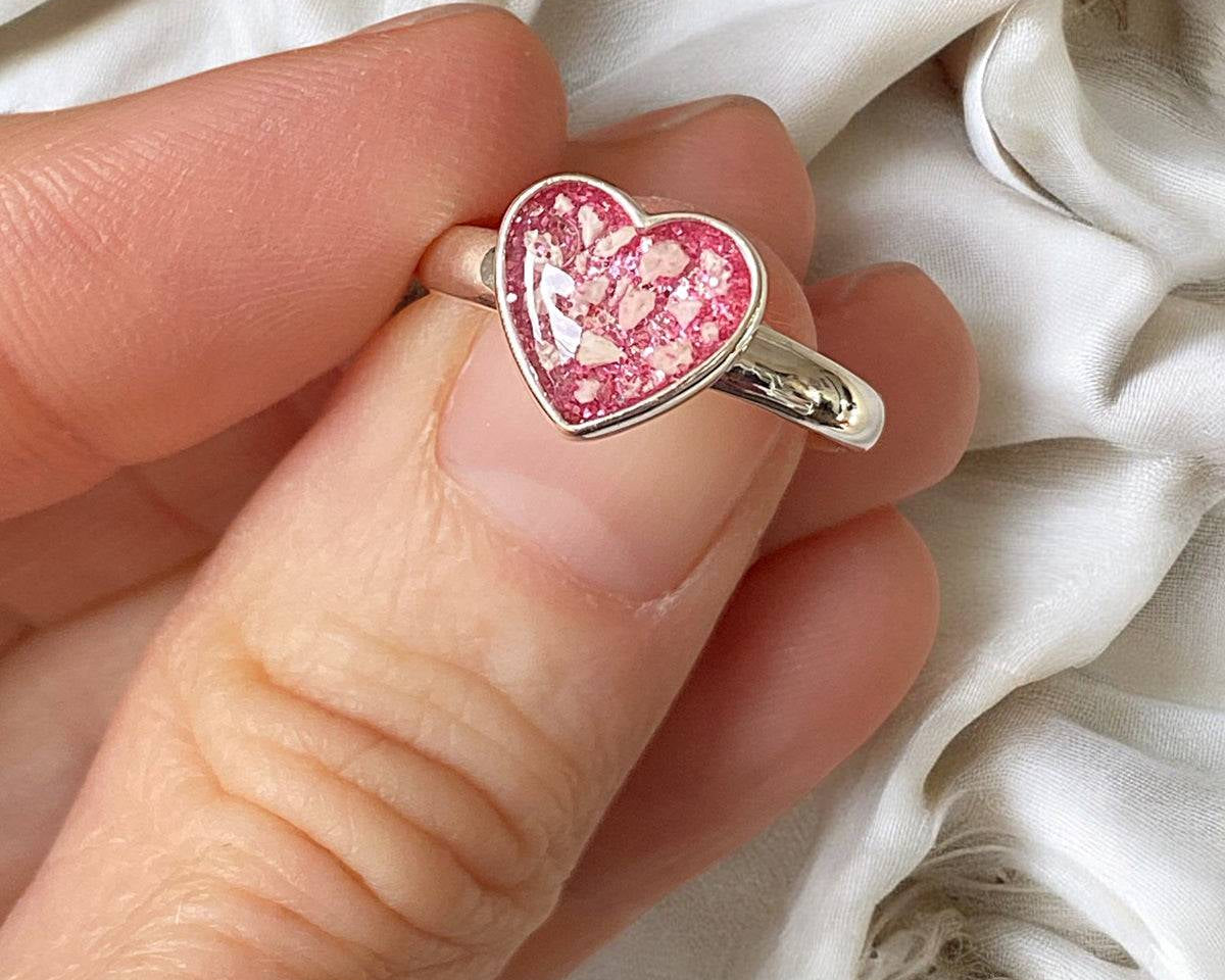 Memorial Ashes Signet Ring - Little Fingers 'n' Toes