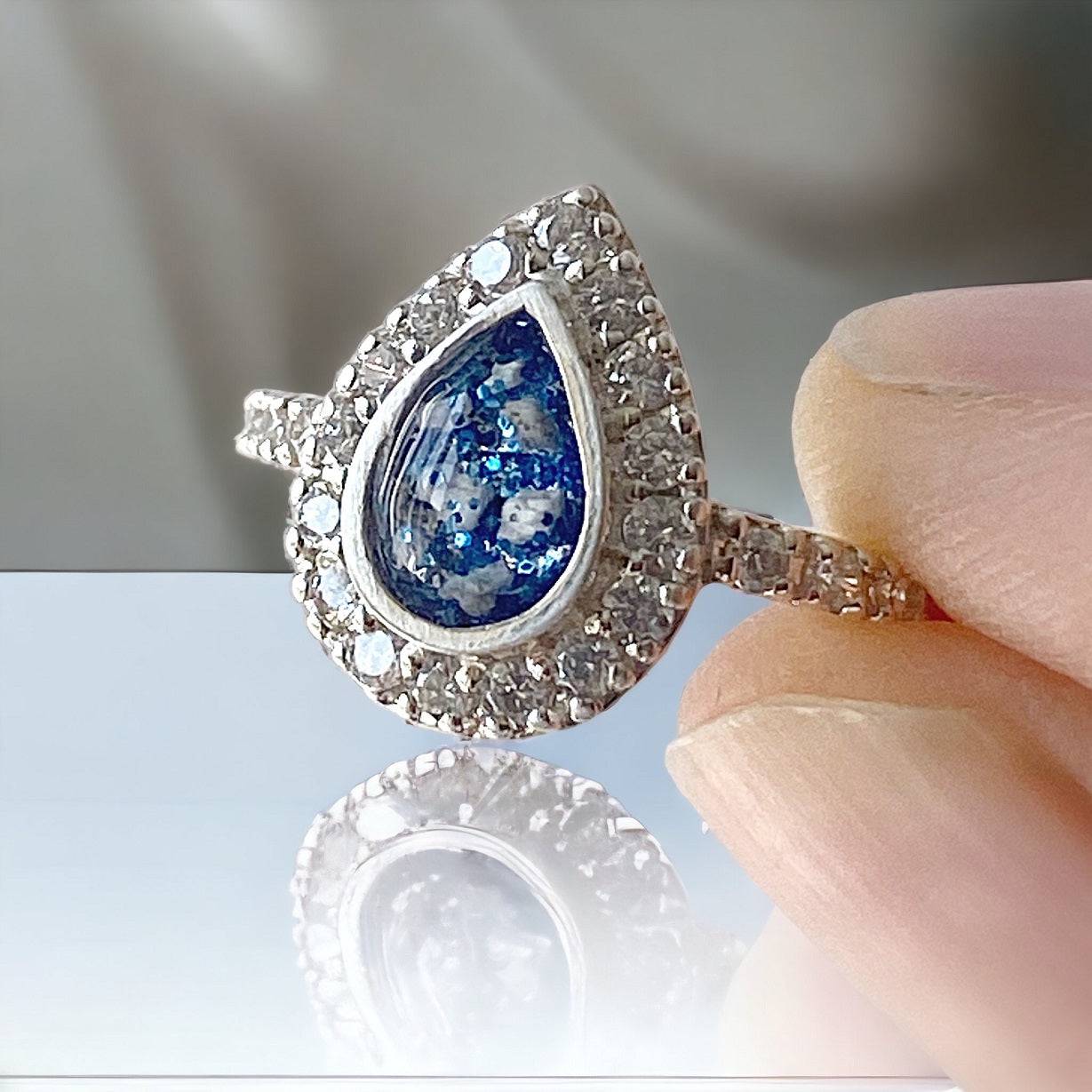 Memorial Ashes Teardrop Ring - Little Fingers 'n' Toes