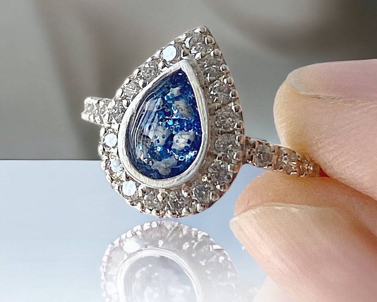 Memorial Ashes Teardrop Ring - Little Fingers 'n' Toes