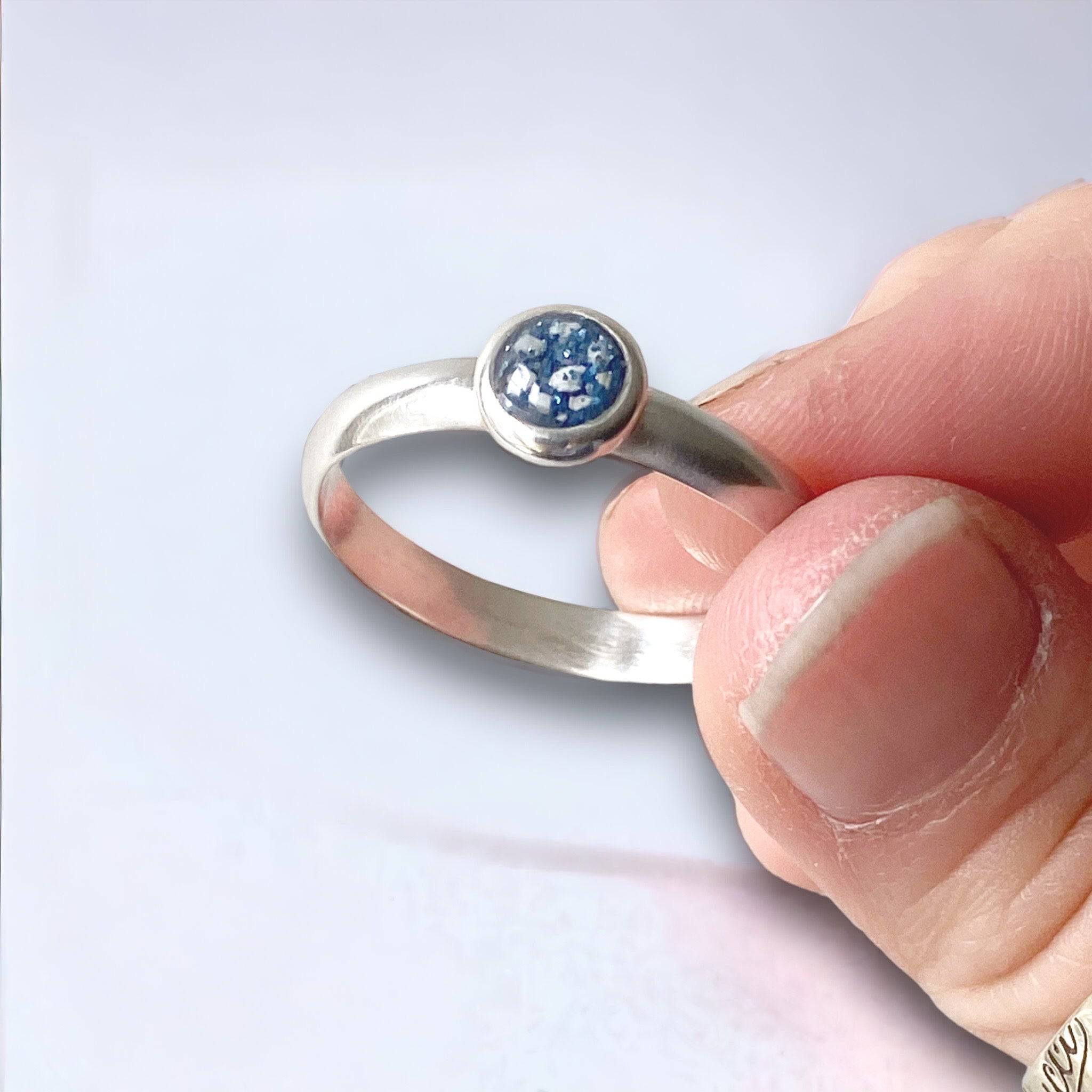 Memorial Ashes Round Ring - Little Fingers 'n' Toes