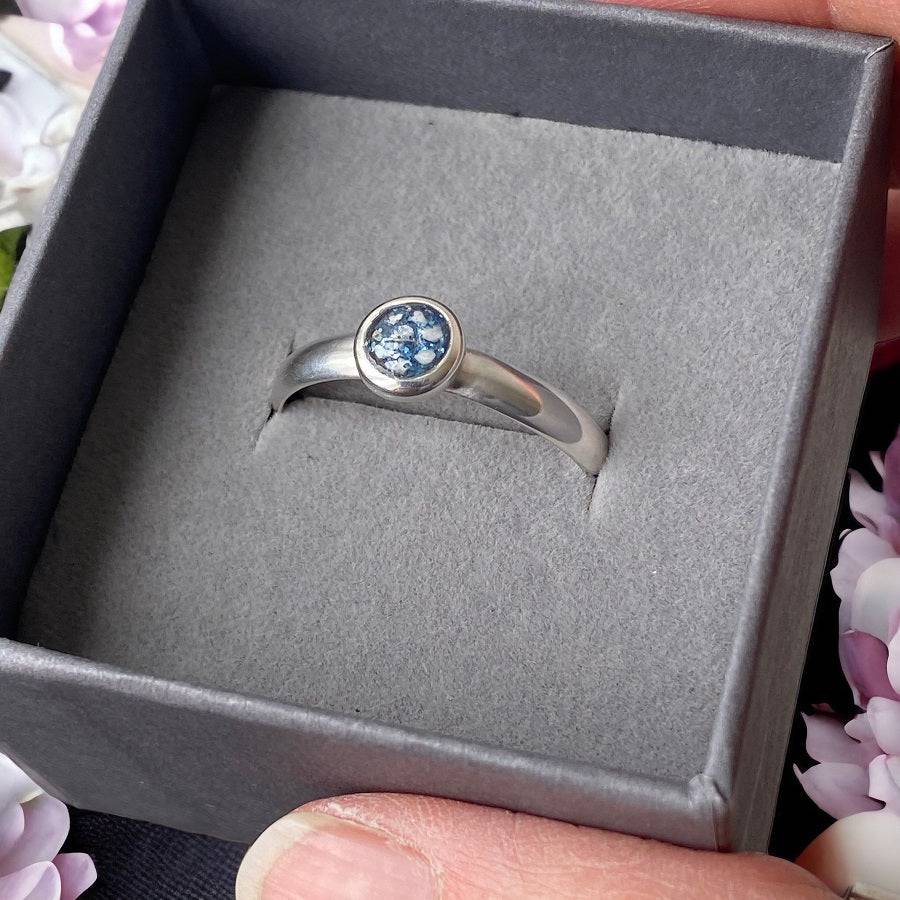 Memorial Ashes Round Ring - Little Fingers 'n' Toes