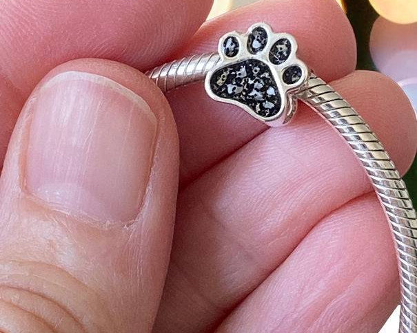 Memorial Ashes Dog Paw Bracelet Charm Bead - Little Fingers 'n' Toes