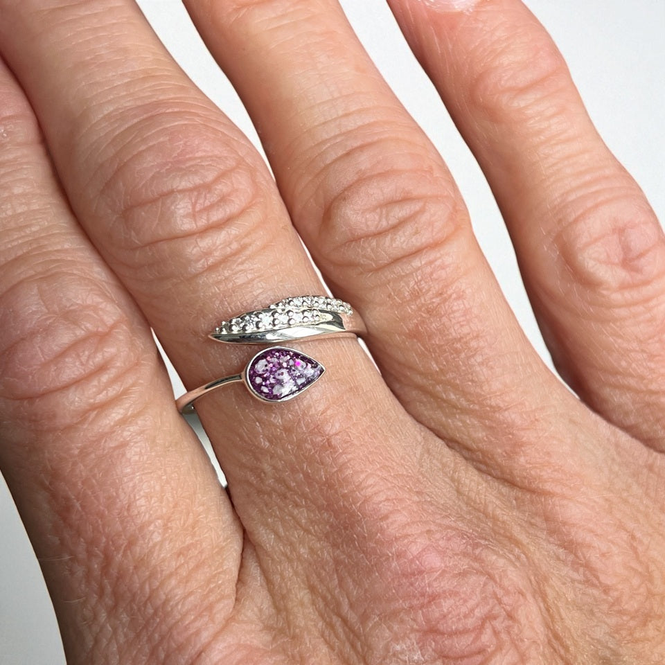 Ashes Feather and Teardrop Ring - Little Fingers n Toes