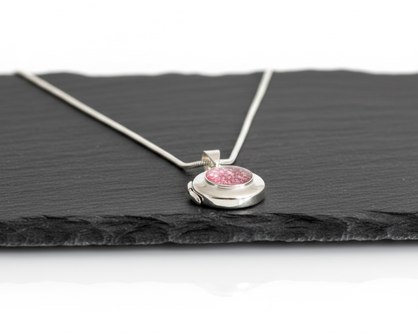 Memorial Ashes Locket Necklace - Little Fingers 'n' Toes