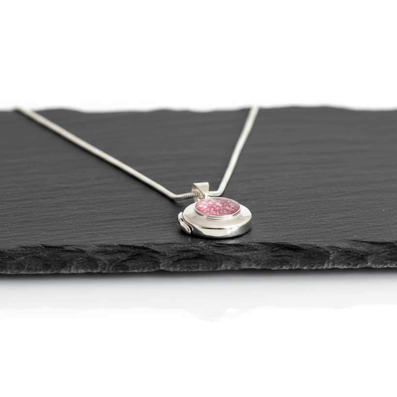 Memorial Ashes Locket Necklace - Little Fingers 'n' Toes