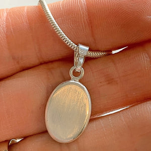 bereavement jewellery, memorial ashes necklace, ashes necklace, ashes oval