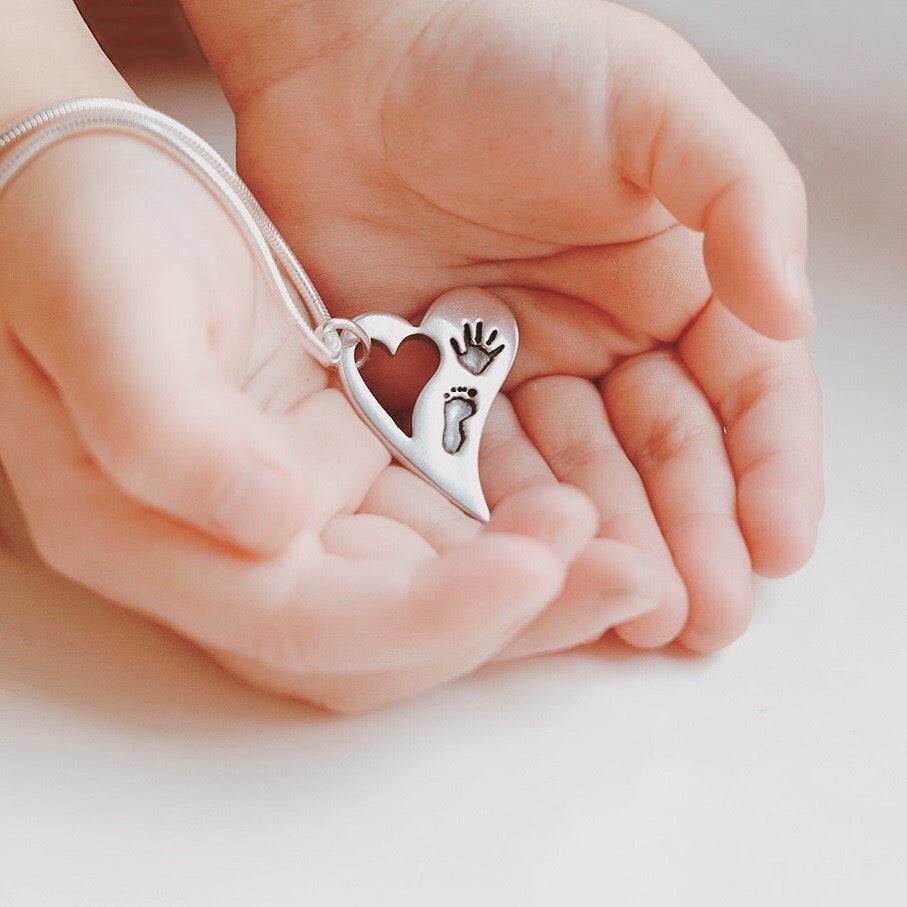 Handprint/Footprint Wavy Heart - Little Fingers 'n' Toes
